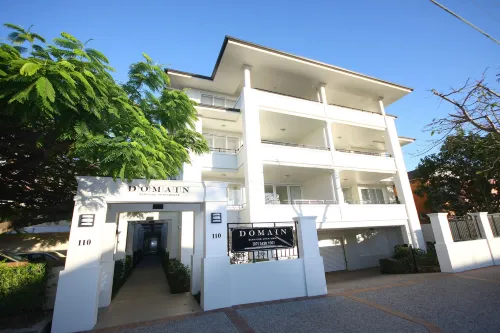 Domain Serviced Apartments Extérieur Photos