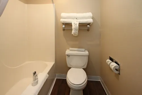 New Victorian Inn & Suites Lincoln Phòng Photos