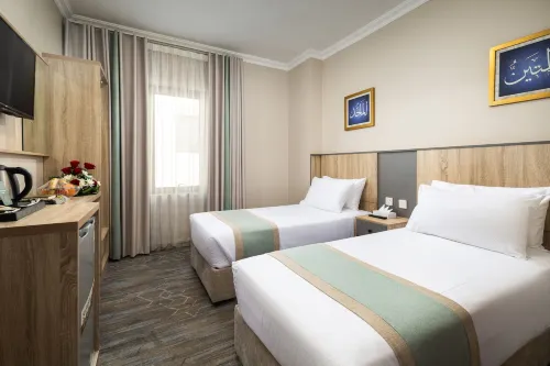 Emaar Taiba Hotel Kamar Photos