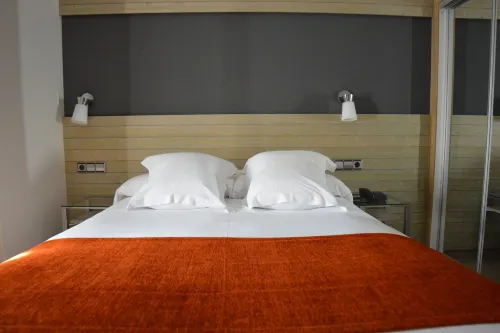 Hotel Avenida Photos