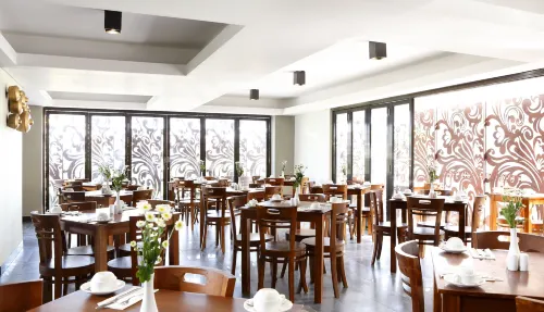 Rofa Kuta Hotel Makanan Photos