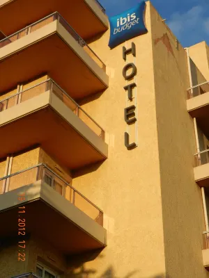 Hôtel Ibis Budget Menton Garavan Extérieur Photos