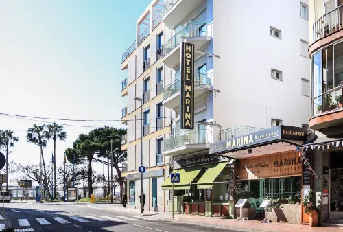 Hotel & Restaurant Marina Palamós Exterior Photos