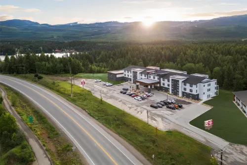 Best Western Plus Gateway to the Falls Featured Photos