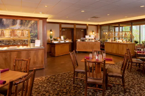 Crowne Plaza Lake Placid Dining Photos