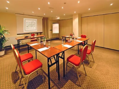 Hotel Tiffany Milano Business Facilities Photos