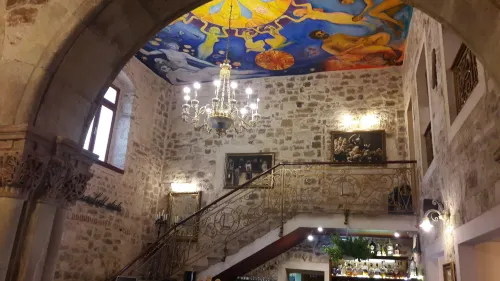 Gothic Palace Heritage Area Publik Photos