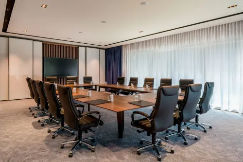 Geneva Marriott Hotel Business Photos