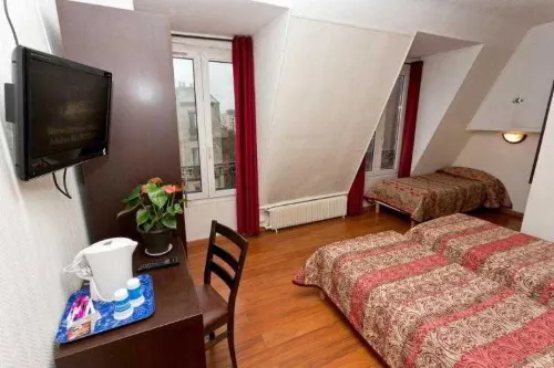 Hipotel Paris Printania Maraîchers. Chambres Photos