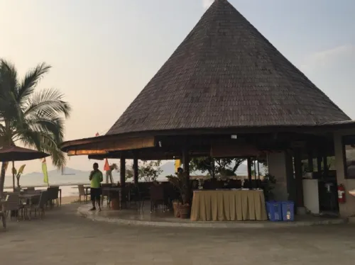 Luwansa Beach Hotel Public Areas Photos