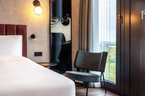 Radisson Blu Hotel at Porsche Design Tower Chambres Photos