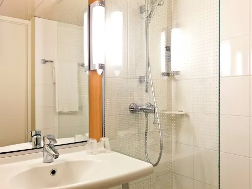 Ibis Lille Centre Gares Rooms Photos