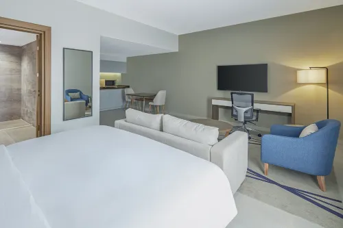 Holiday Inn Tabuk Photos
