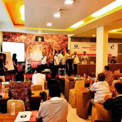 Avira Hotel Makassar Fasilitas Bisnis Photos