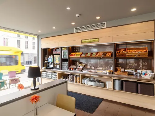 B&B HOTEL Dresden-Messe Dining Photos