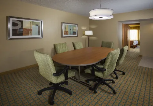 Embassy Suites by Hilton Chicago O'Hare Rosemont Business Facilities Photos