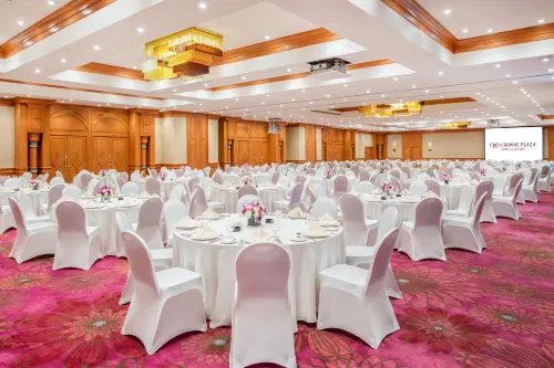 Crowne Plaza Jordan - Dead Sea Resort & Spa Dining Photos
