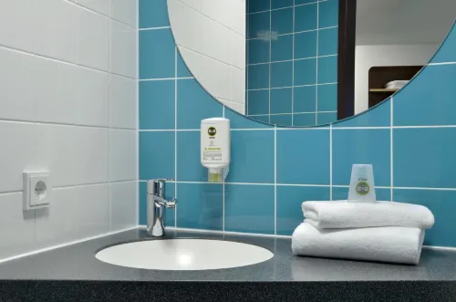 B&B HOTEL Wuppertal City-South الغرف Photos