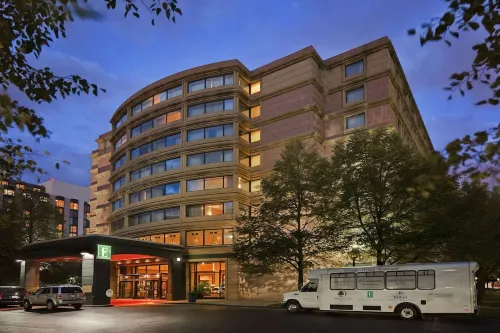 Embassy Suites by Hilton Chicago O'Hare Rosemont Exterior Photos