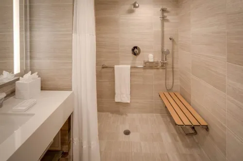 Millennium Hilton New York One UN Plaza Rooms Photos