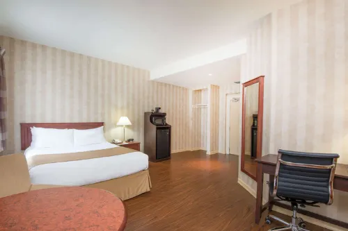 Ramada by Wyndham St. Johns Rooms Photos