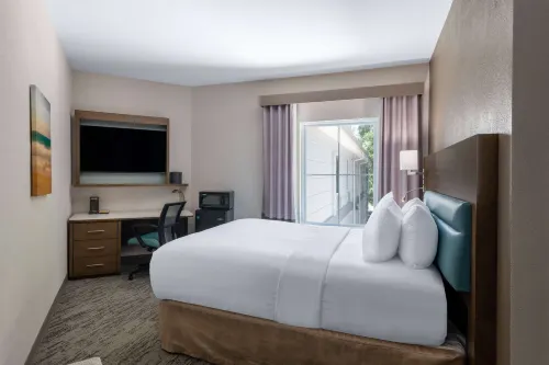Tryp by Wyndham Tallahassee North I-10 Capital Circle Featured Photos