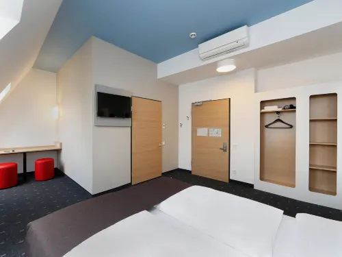 B&B HOTEL Berlin-Charlottenburg Photos