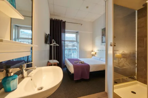 Hostal Mayerling Centro Rooms Photos