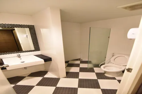Leevana Hotel Camere Photos
