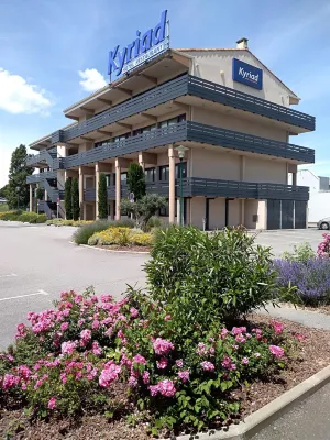 Hotel KYRIAD CARCASSONNE - Aéroport Extérieur Photos