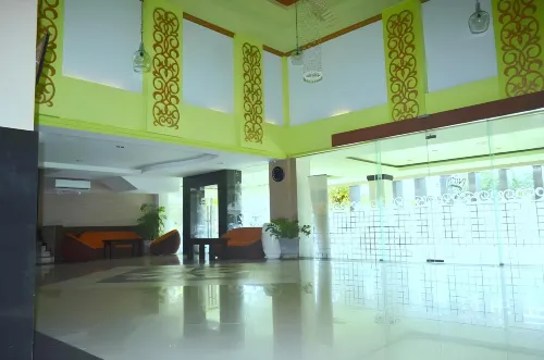Nirmala Hotel & Convention Centre Espaces publics Photos