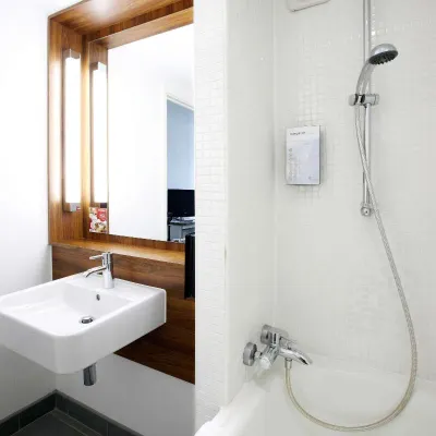 Campanile Bradford Rooms Photos
