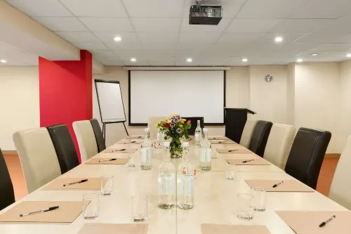 Ramada by Wyndham Hounslow - Heathrow East Featured Photos