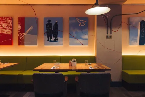 The Corner, London City Restauration Photos