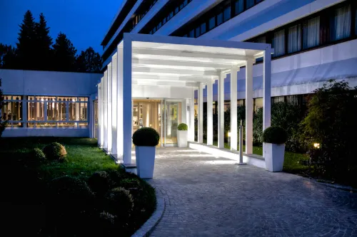 Living Place Hotel À proximité de l'hôtel Photos