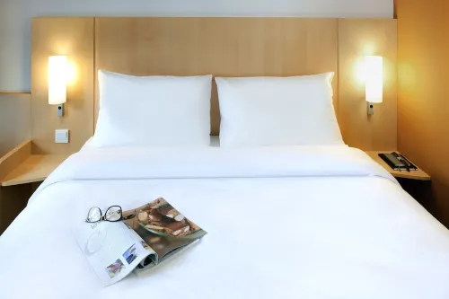 Hotel Ibis Milano Ca' Granda Photos