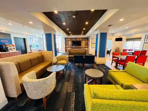 Holiday Inn Express & Suites Salinas À proximité de l'hôtel Photos