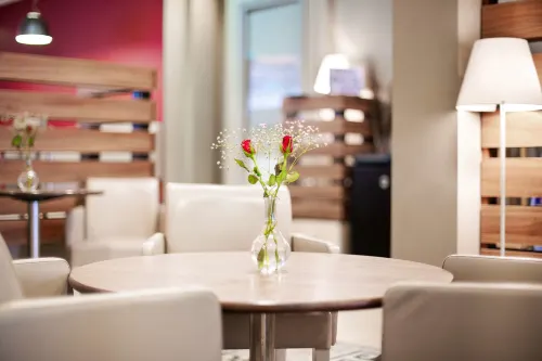 Campanile Swindon Public Areas Photos