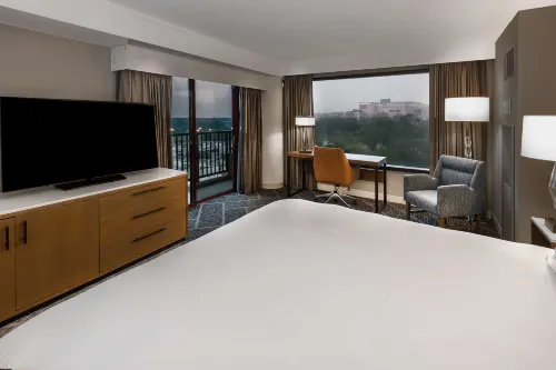 DoubleTree by Hilton Tulsa - Warren Place Featured Photos