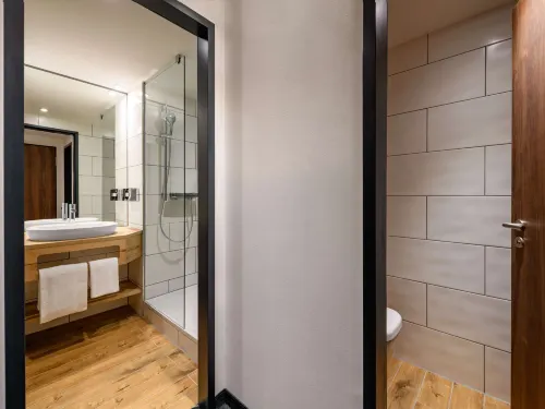 Ibis Styles Aschaffenburg Rooms Photos