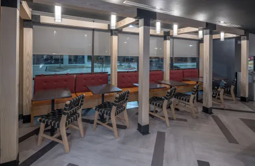 Tru by Hilton Garland Richardson Dining Photos
