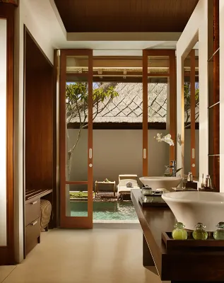 The Kayana Seminyak   Kamar Photos