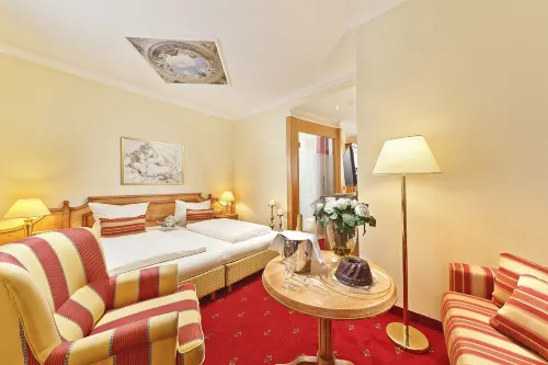 Hotel Schlosskrone Photos