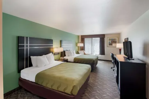 Quality Inn & Suites Airport West Photos