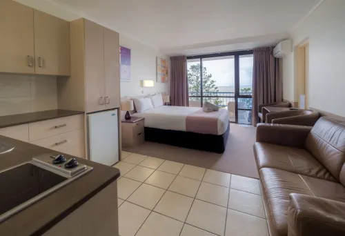 Bayview Tower Rooms Photos