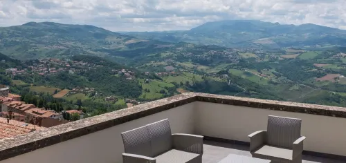 Titano Suites À proximité de l'hôtel Photos