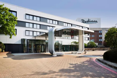Radisson Hotel and Conf Centre London Heathrow Extérieur Photos