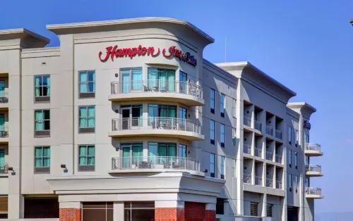 Hampton Inn & Suites Roanoke Downtown Exterior Photos