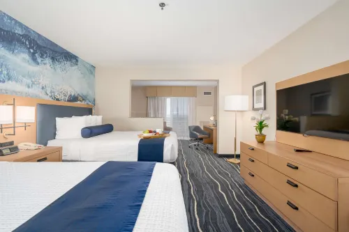 Best Western Plus Marina Gateway Hotel Rooms Photos