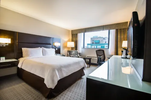 Holiday Inn Vancouver-Centre Broadway Rooms Photos